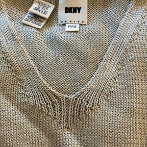 DKNY Petite Light Gray Metallic Long Sleeve Sweater with Open Knit Hem. Size S.